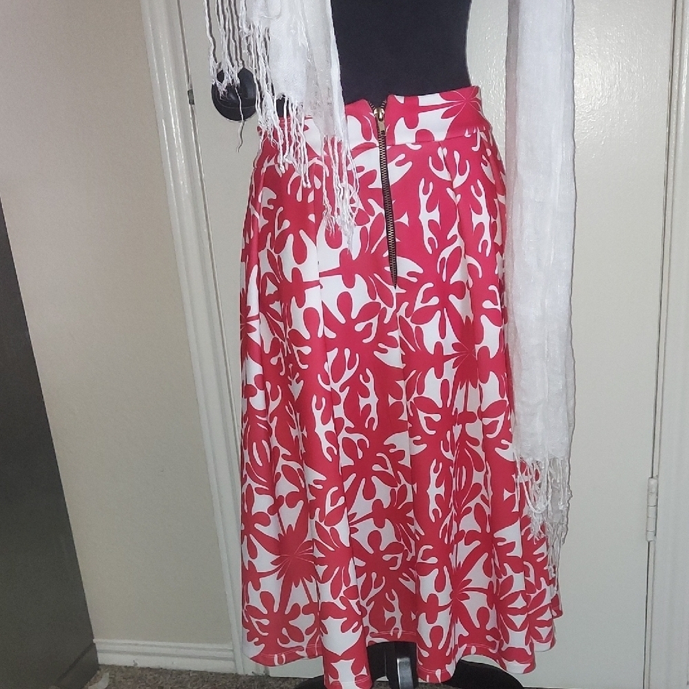 Red and White Tiered Maxi A-Line Skirt - Picture 4 of 7